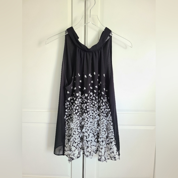 7th Avenue Design Studio 3D Halter Top, black and white clover flowers - Picture 7 of 8